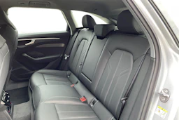harmaa Audi A6 2026 kuva 8.