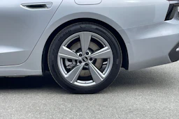 harmaa Audi A6 2026 kuva 10.