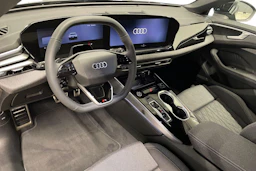 musta Audi A6 2026 kuva 6.