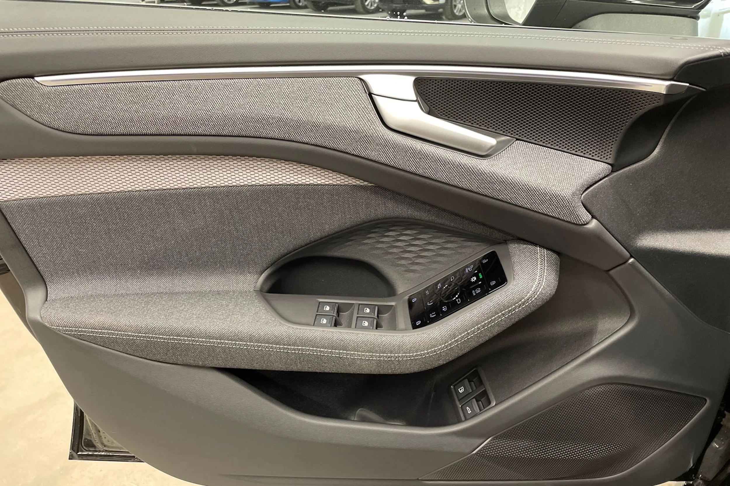 musta Audi A6 2026 kuva 15.