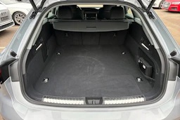 harmaa Audi A6 2026 kuva 11.