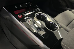 mythos musta Audi A6 2026 kuva 12.