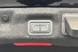 musta Audi A6 2026 kuva 13.