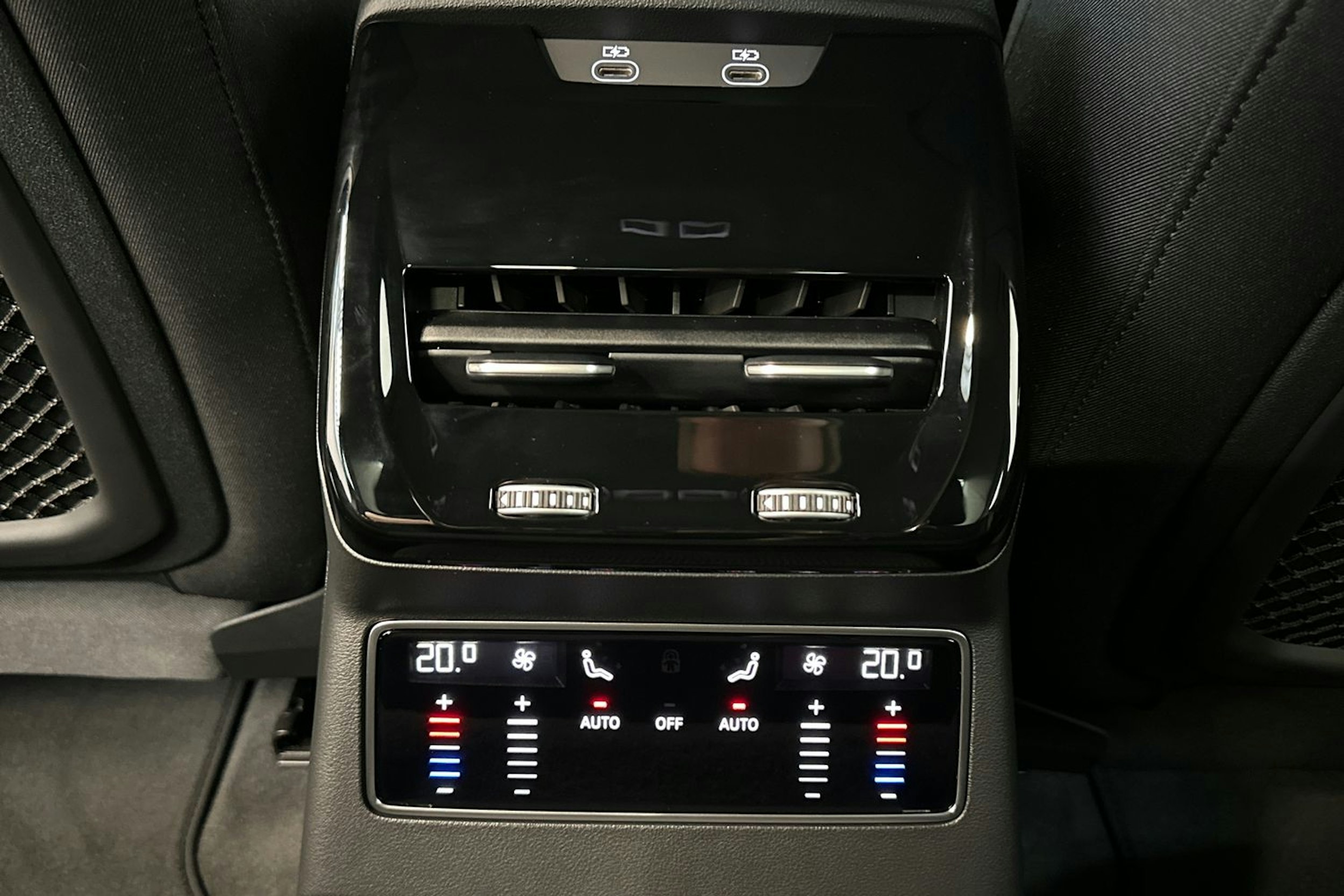 musta Audi A6 2026 kuva 15.