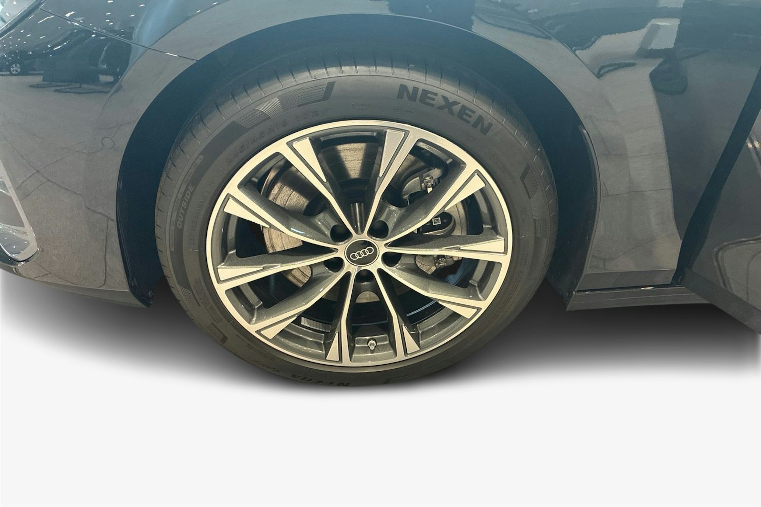 musta Audi A6 2026 kuva 9.