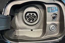 met. musta Audi A6 2026 kuva 15.