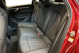 punainen Audi A6 2026 kuva 8.