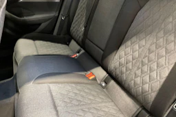 musta Audi A6 2026 kuva 8.