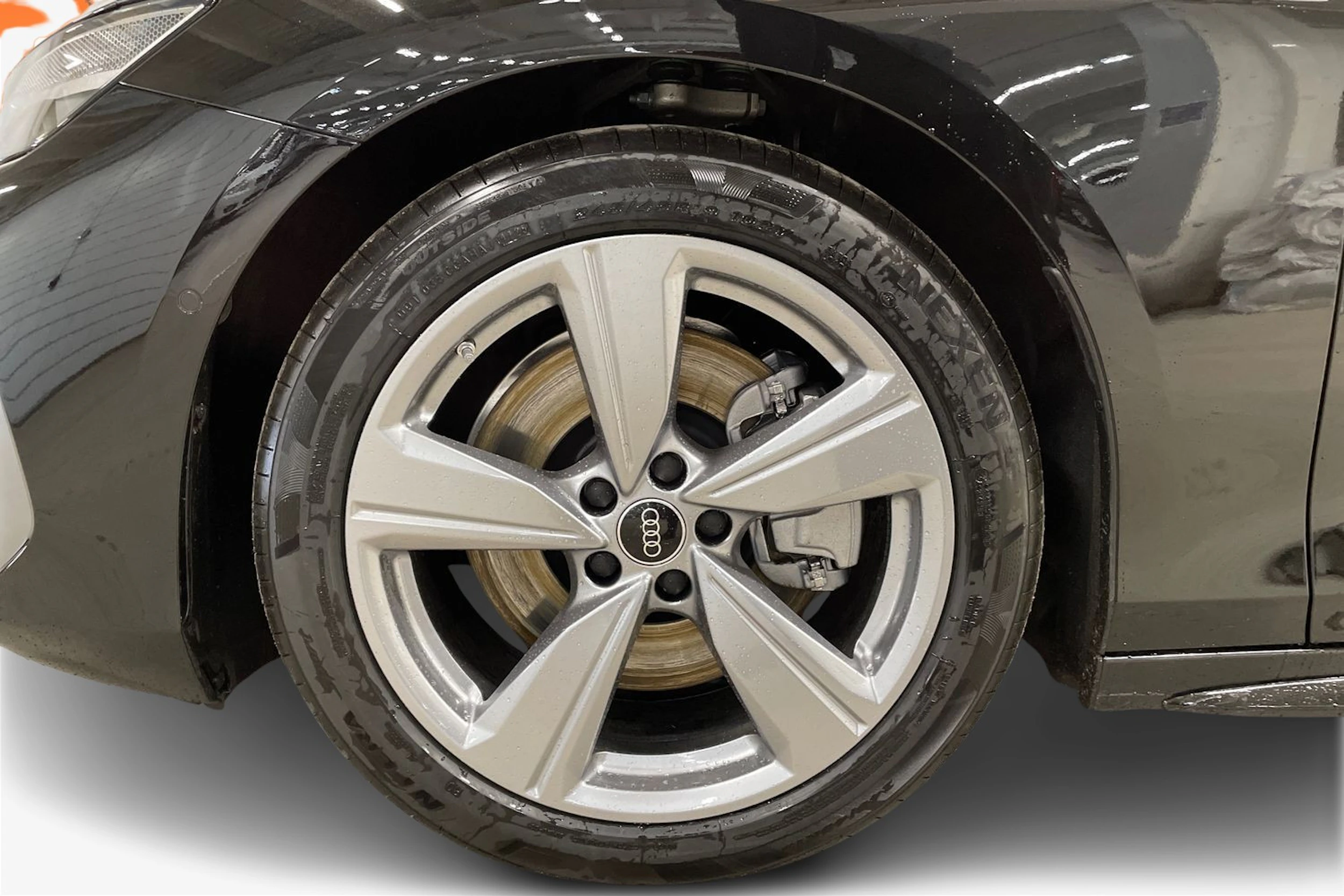 musta Audi A6 2026 kuva 9.