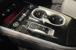 musta Audi A6 2026 kuva 14.