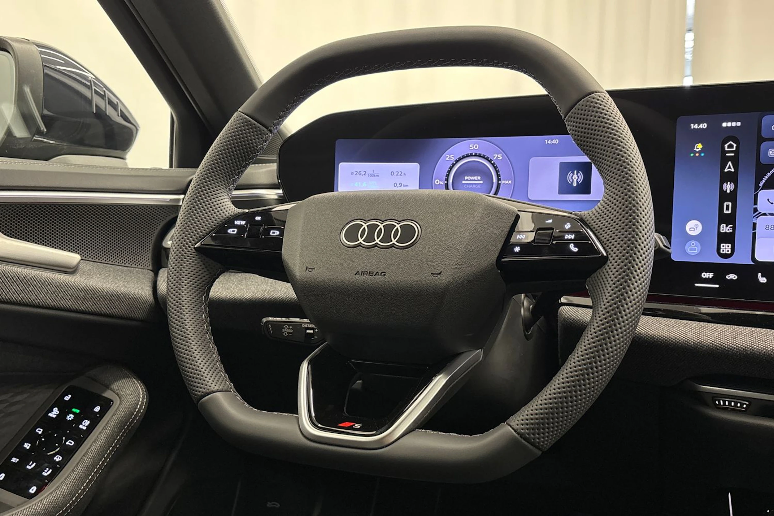 met. sininen Audi A6 2026 kuva 13.