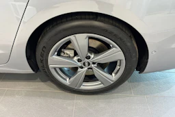 harmaa Audi A6 2026 kuva 10.