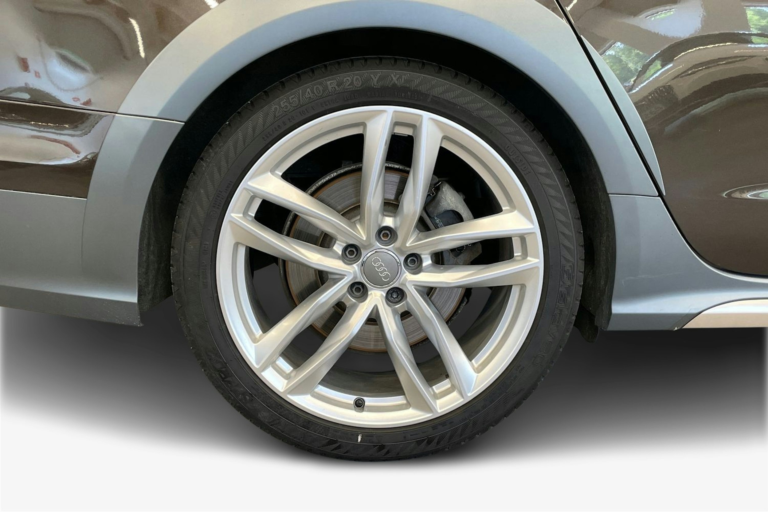 ruskea (beige) Audi A6 allroad quattro 2013 kuva 11.
