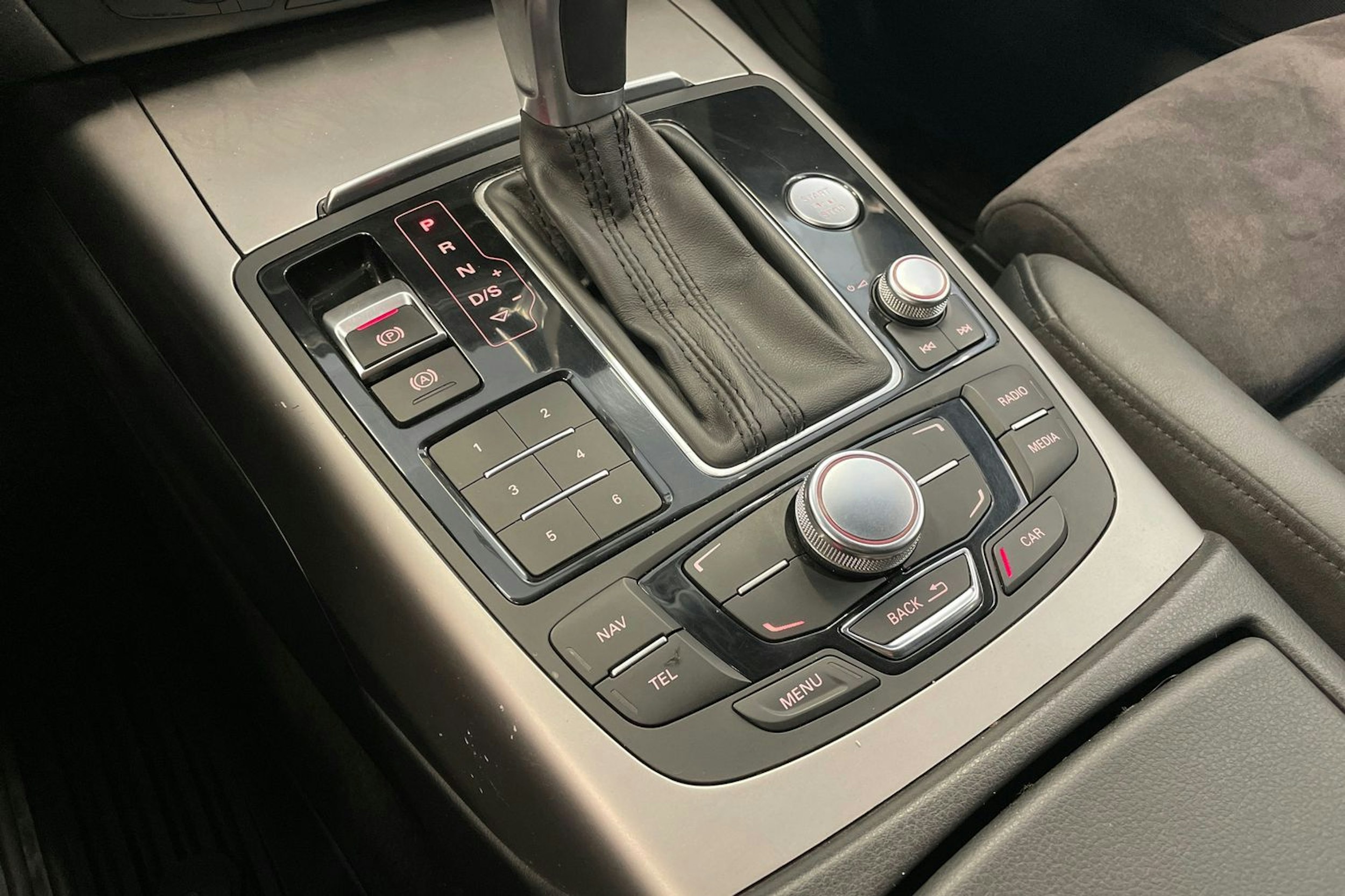 ruskea (beige) Audi A6 allroad quattro 2013 kuva 22.