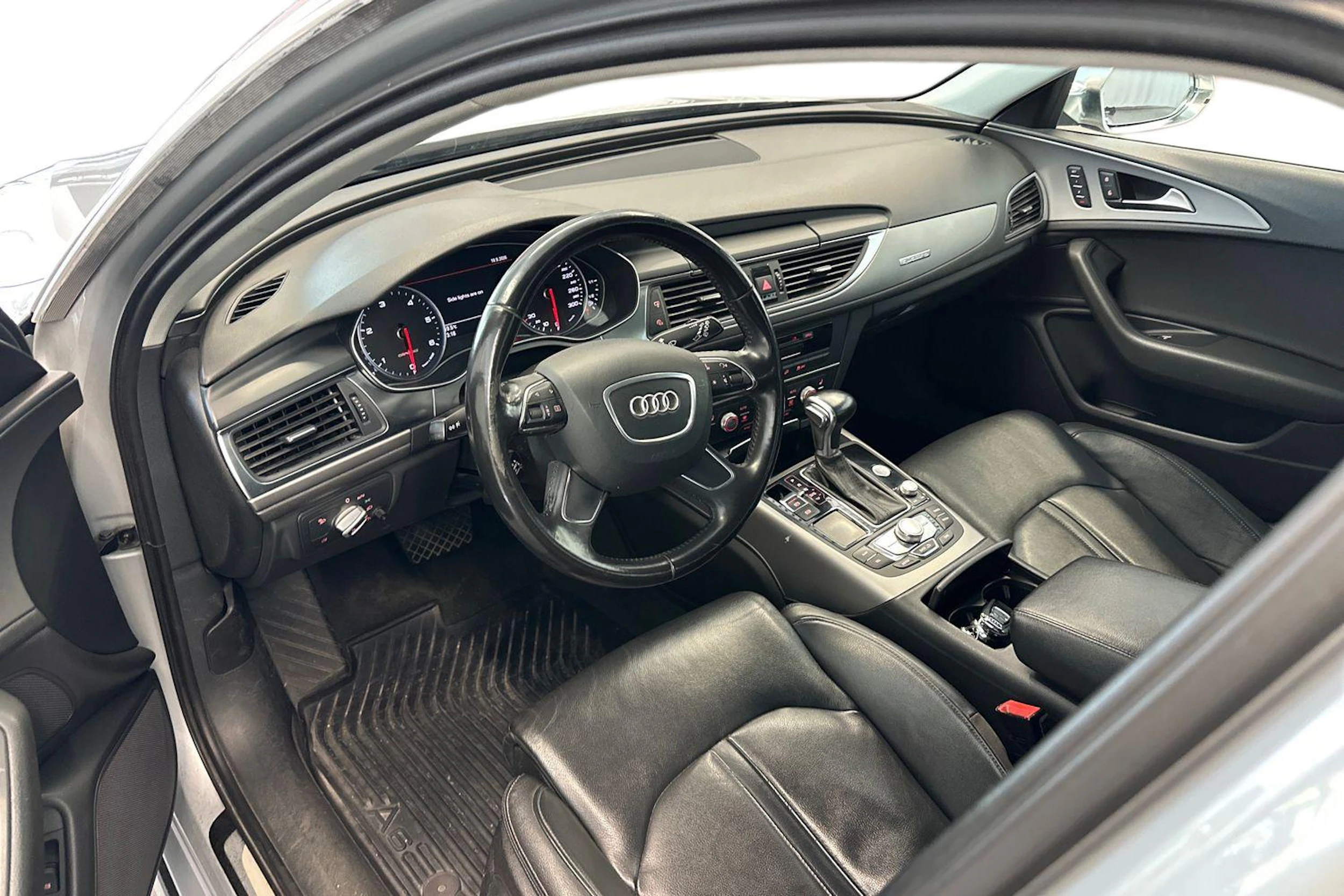 harmaa Audi A6 allroad quattro 2013 kuva 3.