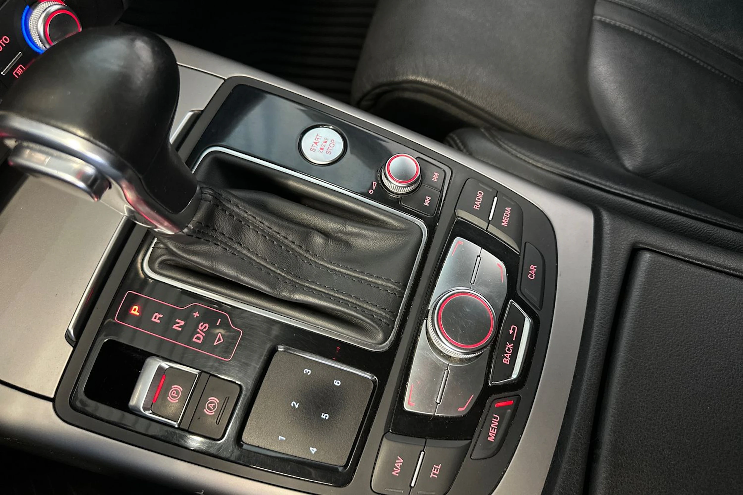 harmaa Audi A6 allroad quattro 2013 kuva 25.