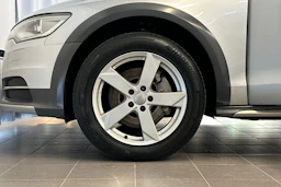 harmaa Audi A6 allroad quattro 2013 kuva 32.
