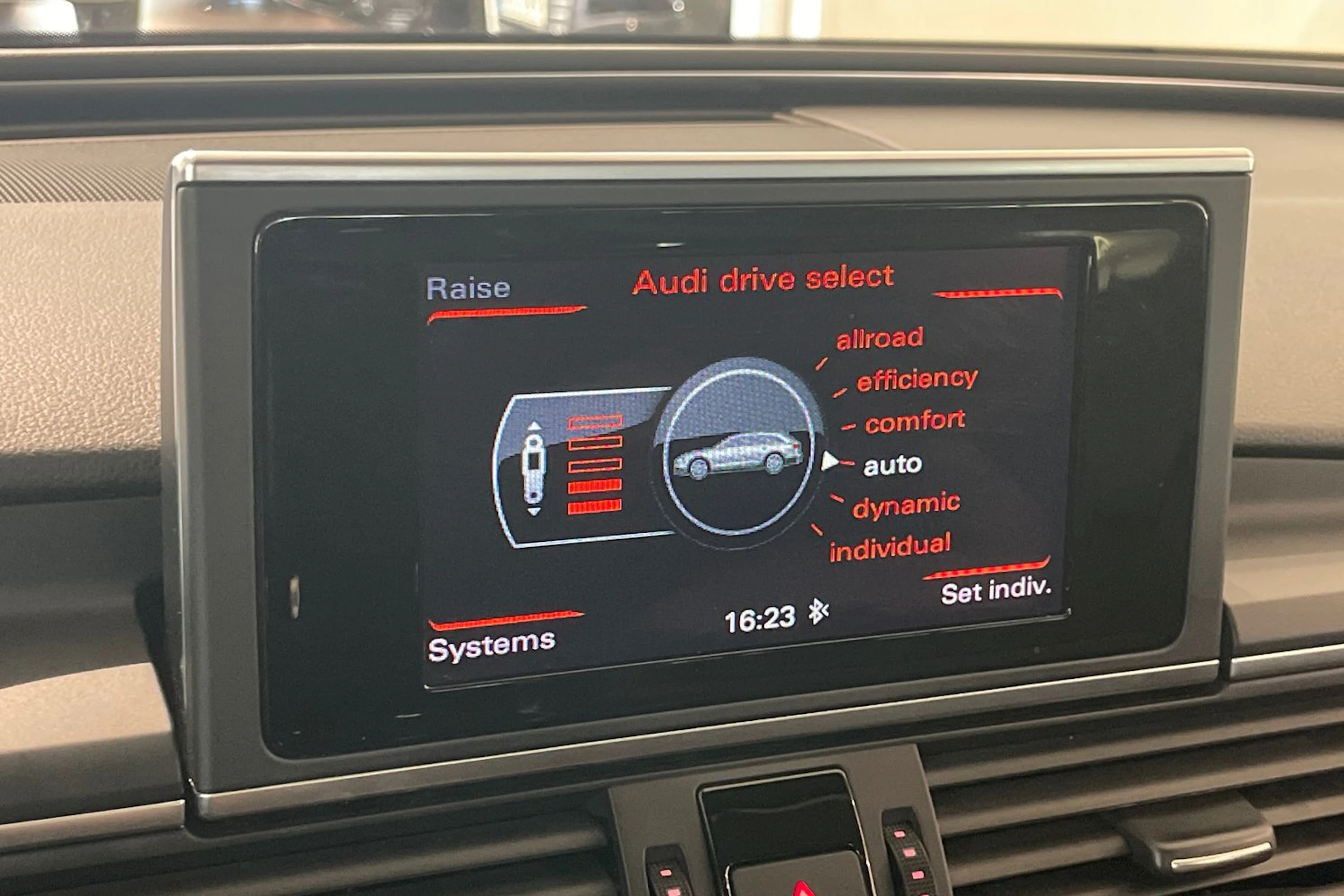 Ruskea (beige) Audi A6 ALLROAD QUATTRO 2014 kuva 24.