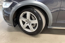 Sininen Audi A6 ALLROAD QUATTRO 2014 kuva 13.