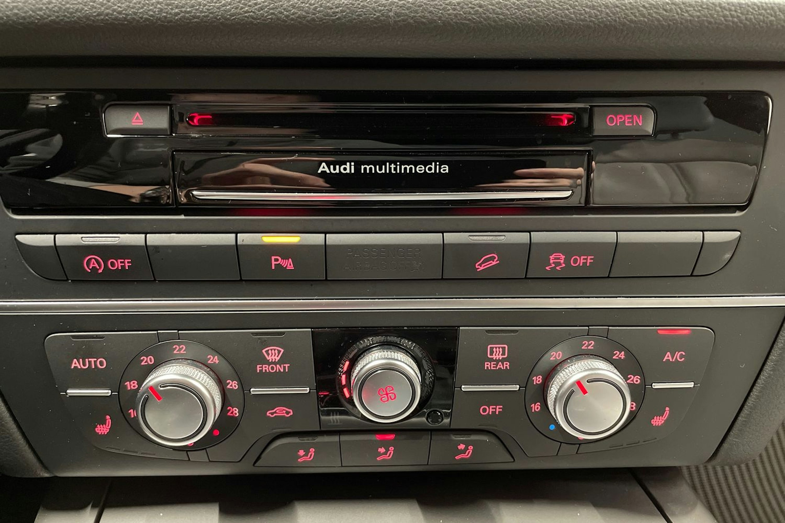 Sininen Audi A6 ALLROAD QUATTRO 2014 kuva 21.