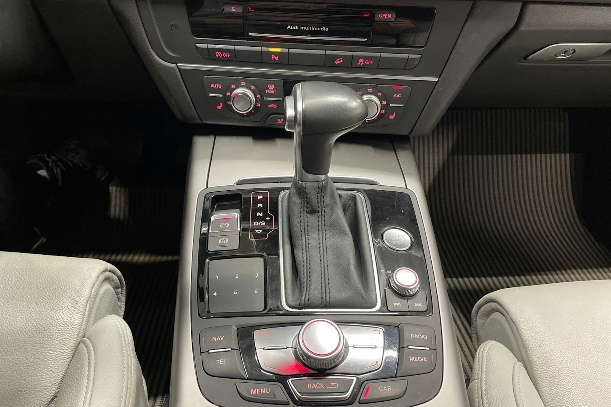 Sininen Audi A6 ALLROAD QUATTRO 2014 kuva 25.