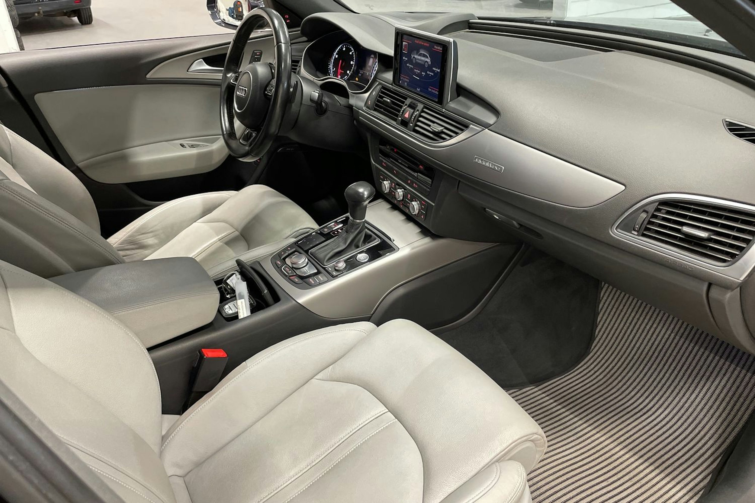 Sininen Audi A6 ALLROAD QUATTRO 2014 kuva 35.