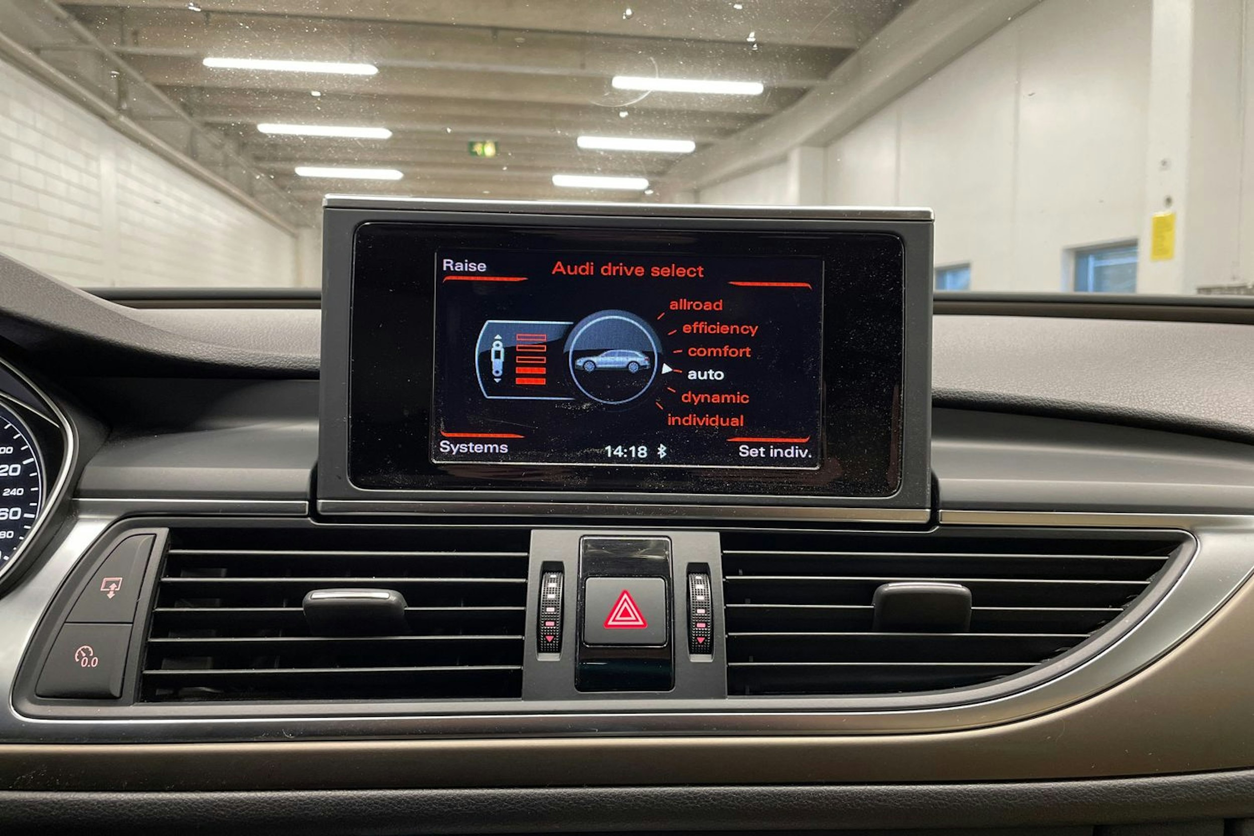 met. ruskea (beige) Audi A6 allroad quattro 2014 kuva 18.