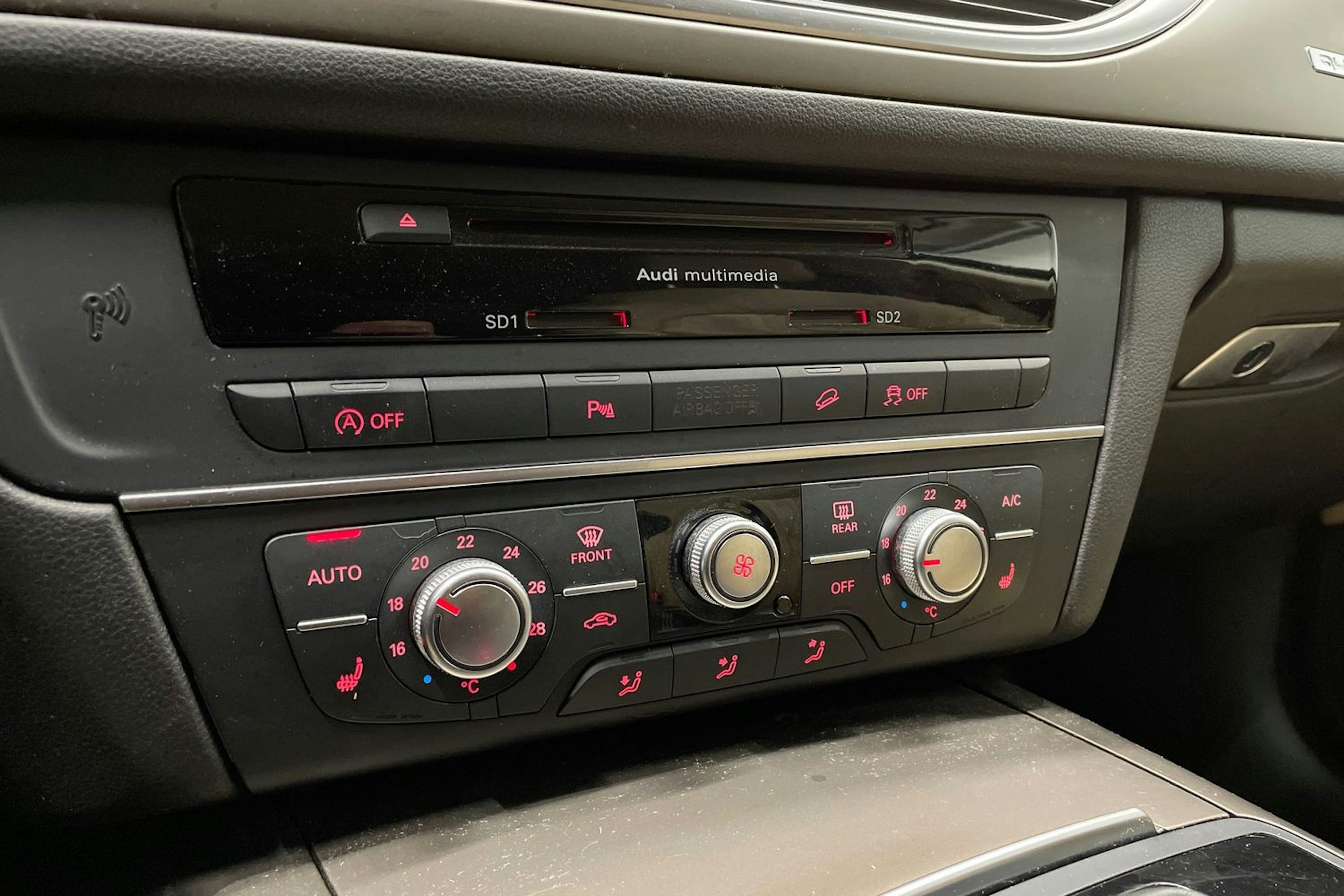 met. ruskea (beige) Audi A6 allroad quattro 2014 kuva 19.