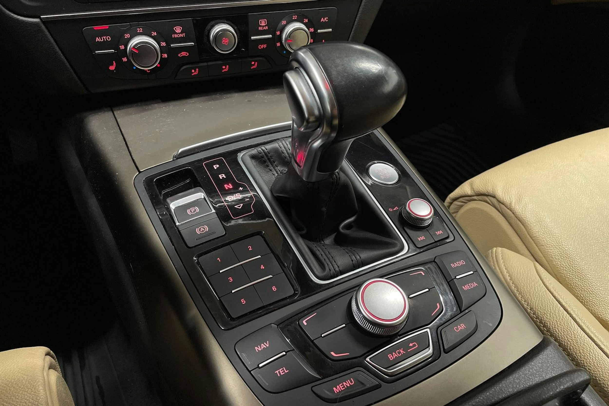 met. ruskea (beige) Audi A6 allroad quattro 2014 kuva 20.