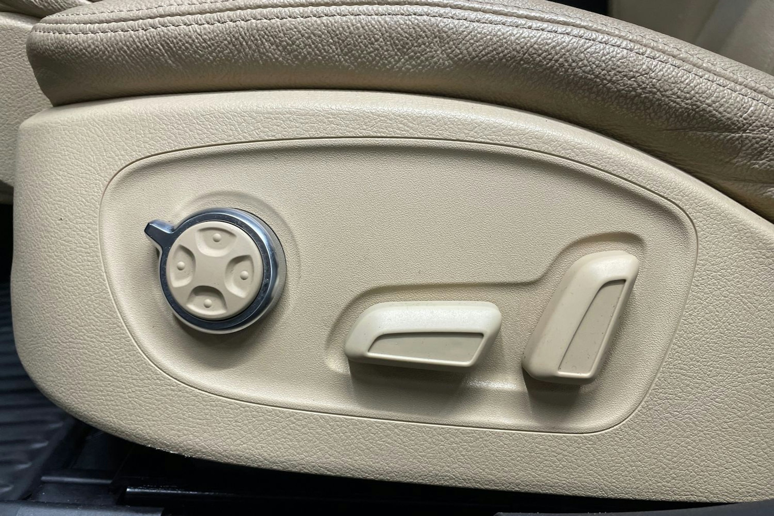 met. ruskea (beige) Audi A6 allroad quattro 2014 kuva 24.