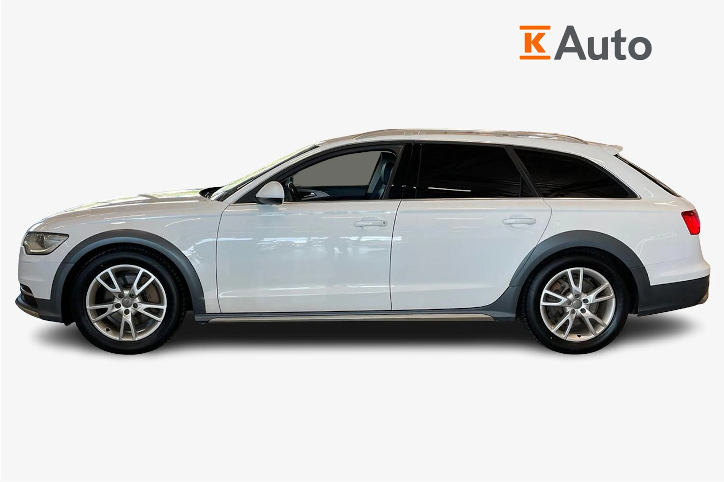 valkoinen Audi A6 allroad quattro 2014 kuva 5.