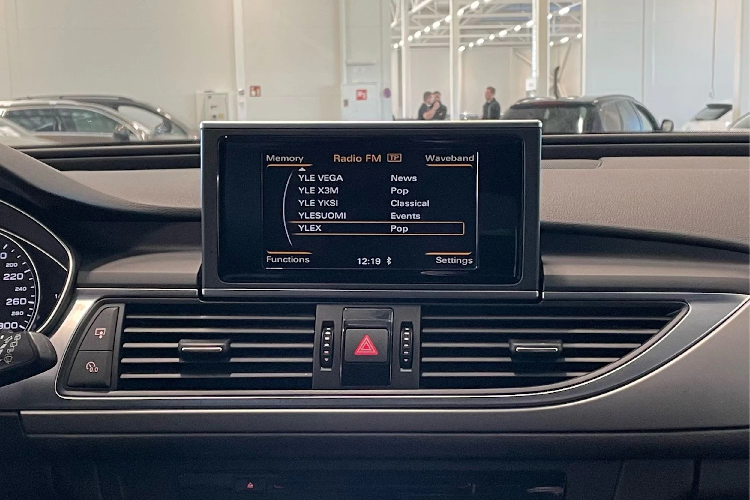 valkoinen Audi A6 allroad quattro 2014 kuva 20.