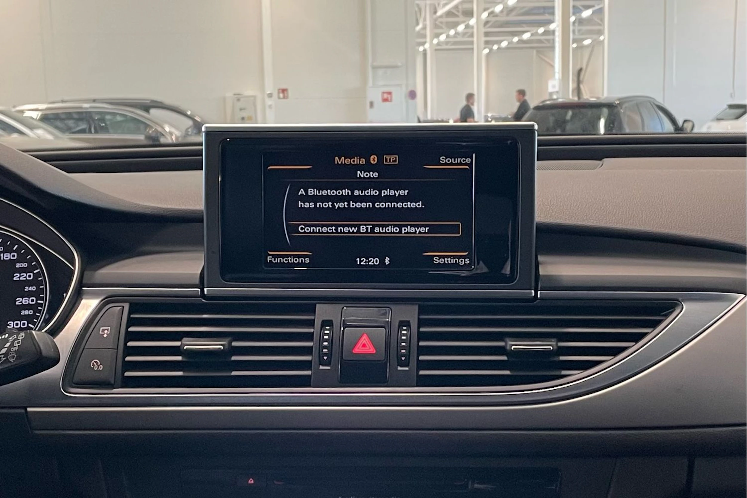 valkoinen Audi A6 allroad quattro 2014 kuva 22.