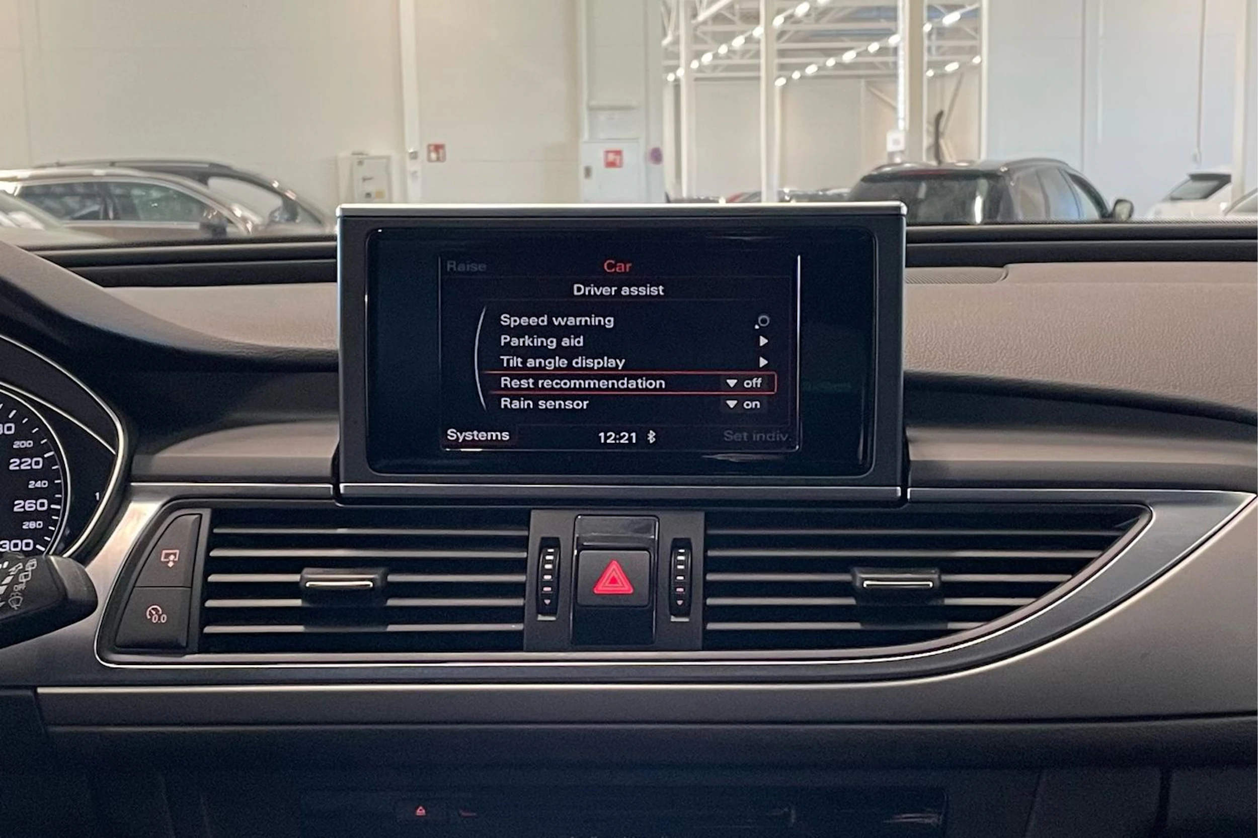 valkoinen Audi A6 allroad quattro 2014 kuva 25.