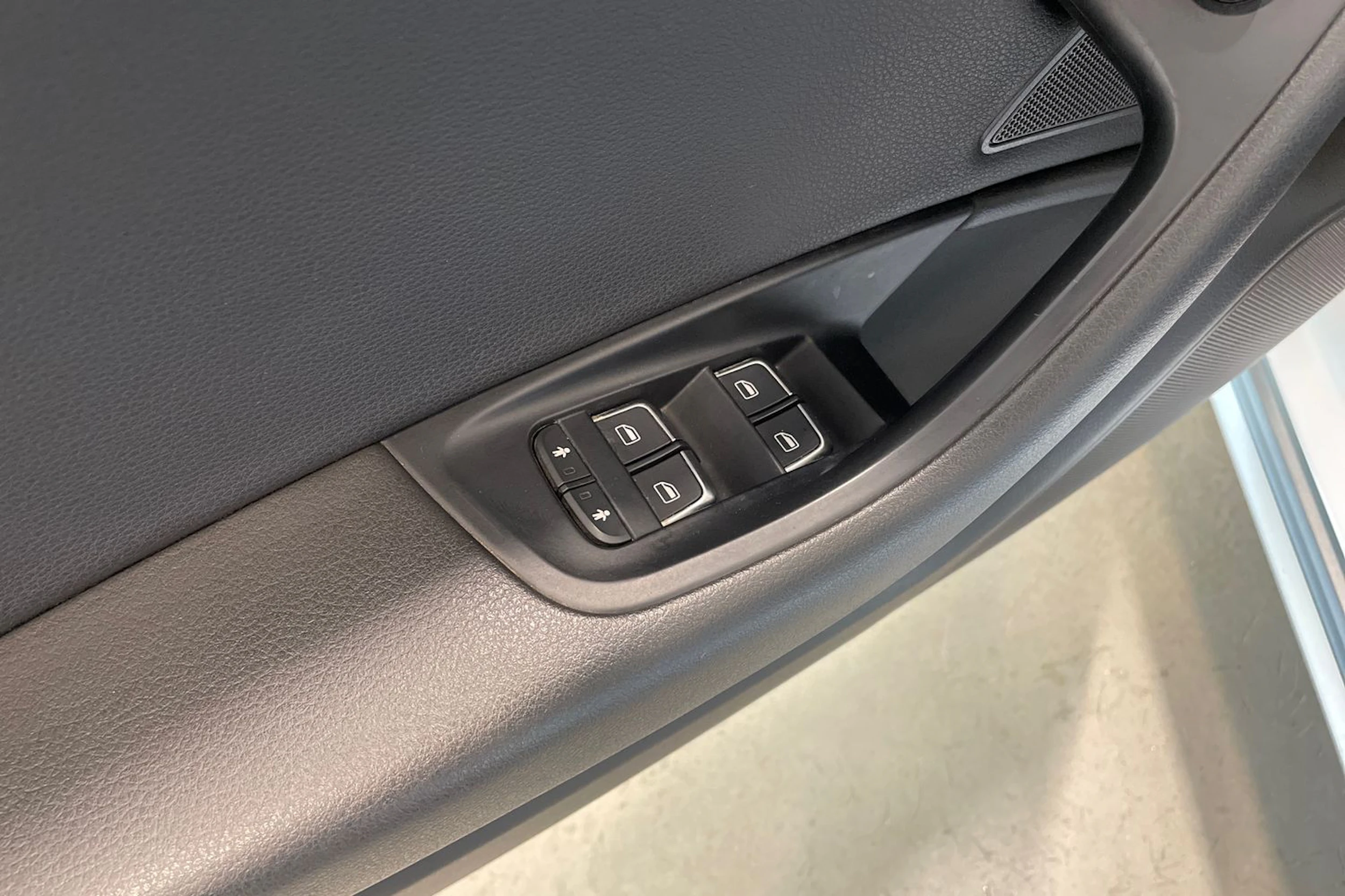 valkoinen Audi A6 allroad quattro 2014 kuva 31.