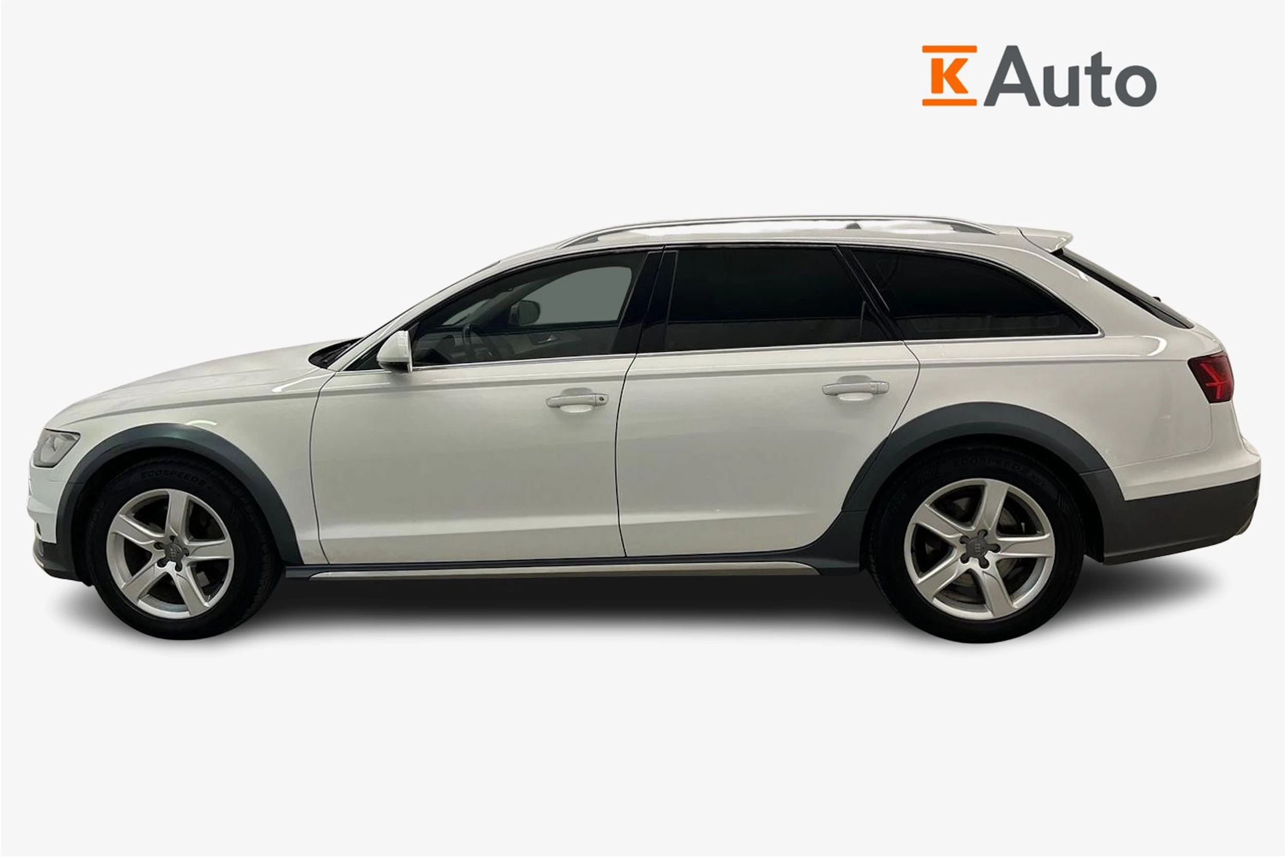 valkoinen Audi A6 allroad quattro 2015 kuva 5.