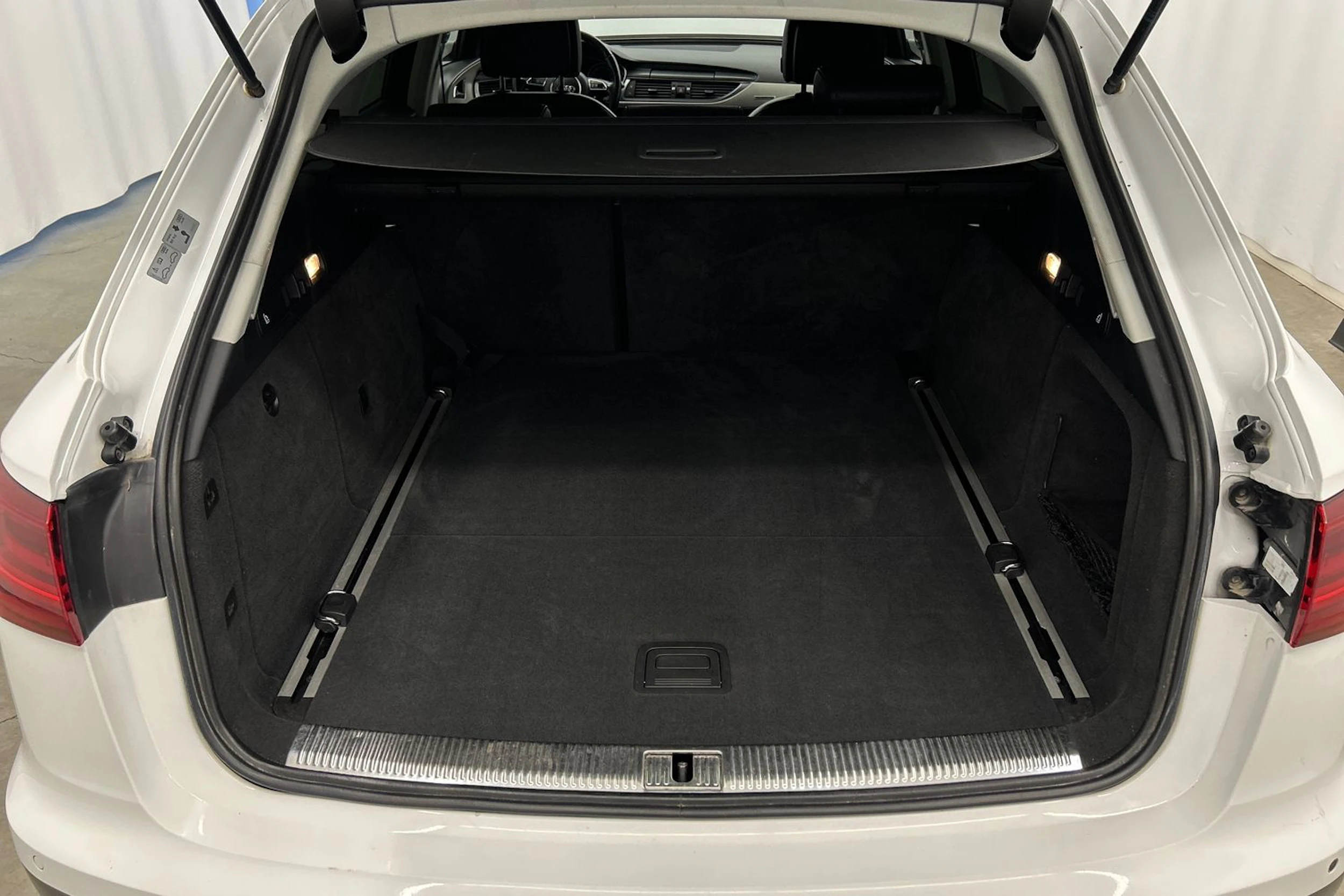 valkoinen Audi A6 allroad quattro 2015 kuva 21.