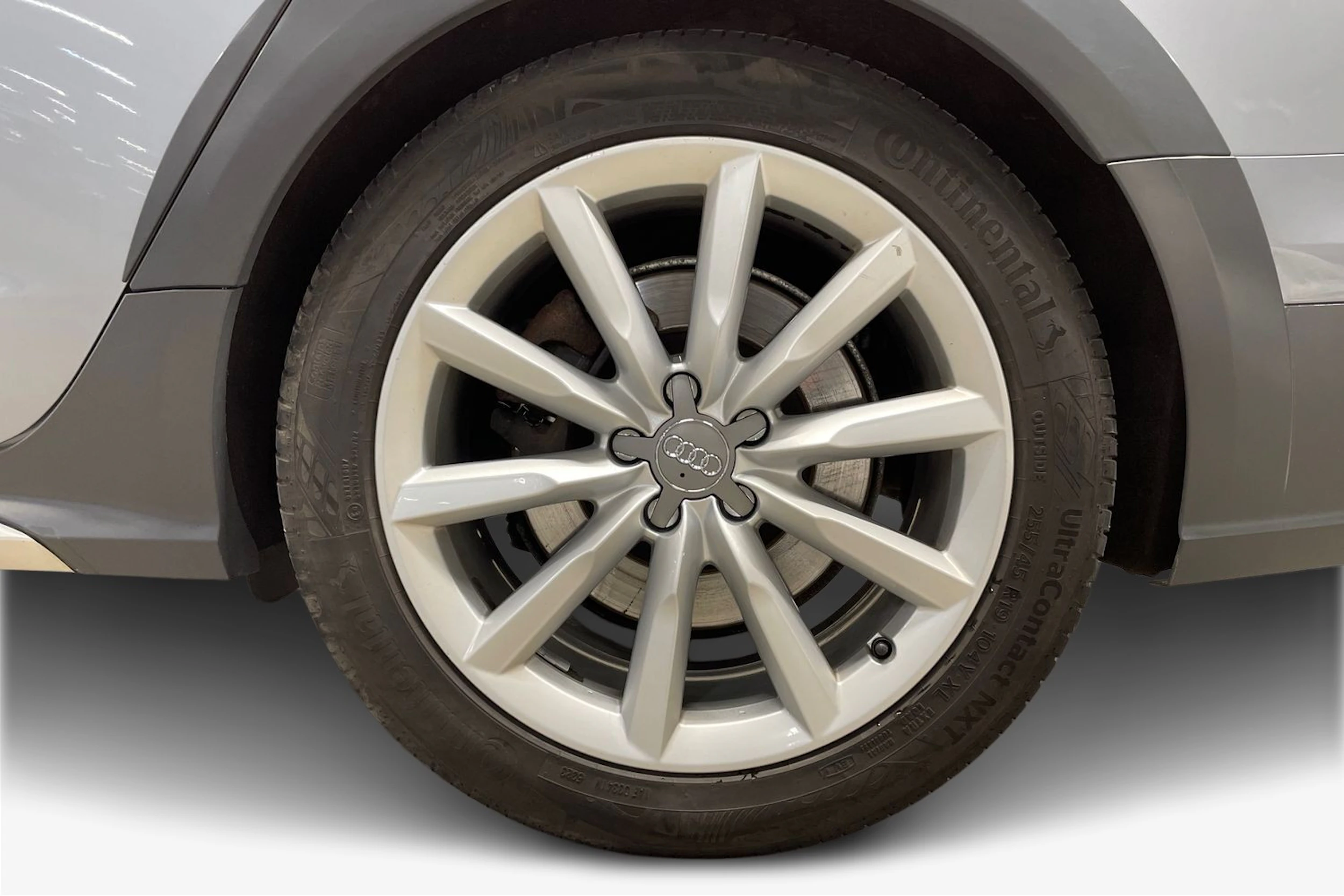 harmaa Audi A6 allroad quattro 2015 kuva 12.