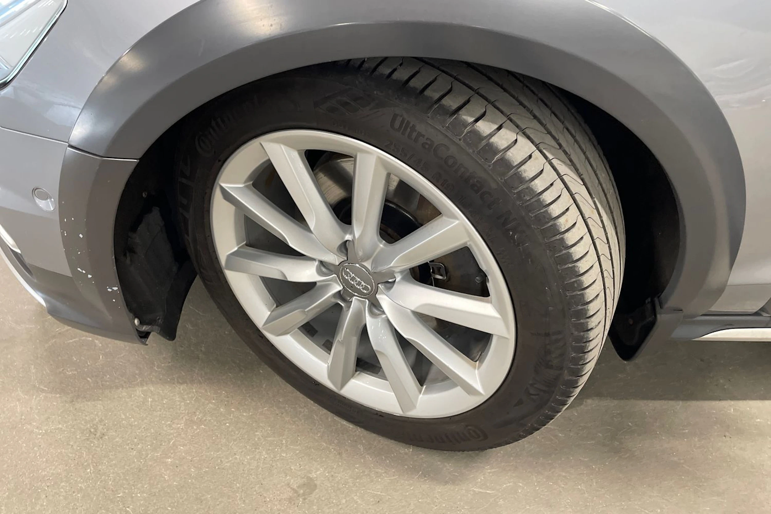 harmaa Audi A6 allroad quattro 2015 kuva 13.