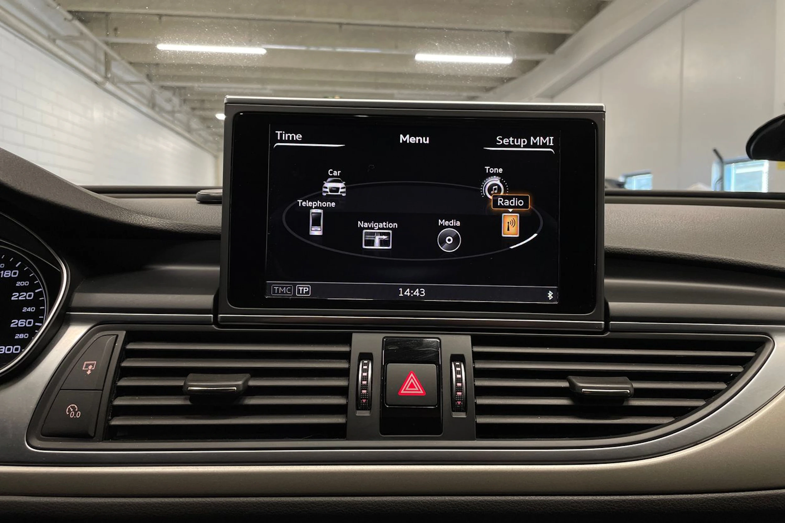 harmaa Audi A6 allroad quattro 2015 kuva 18.
