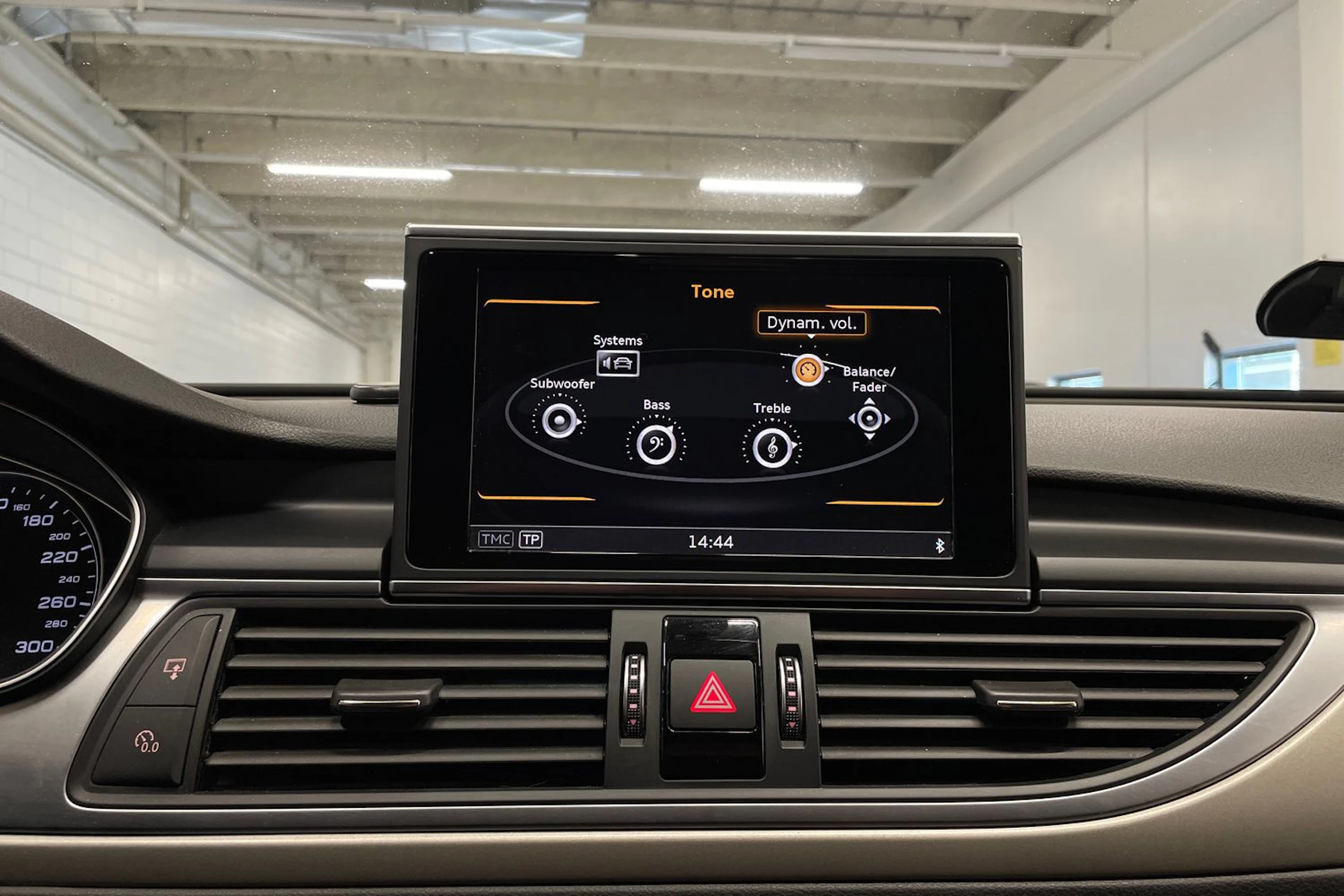 harmaa Audi A6 allroad quattro 2015 kuva 21.