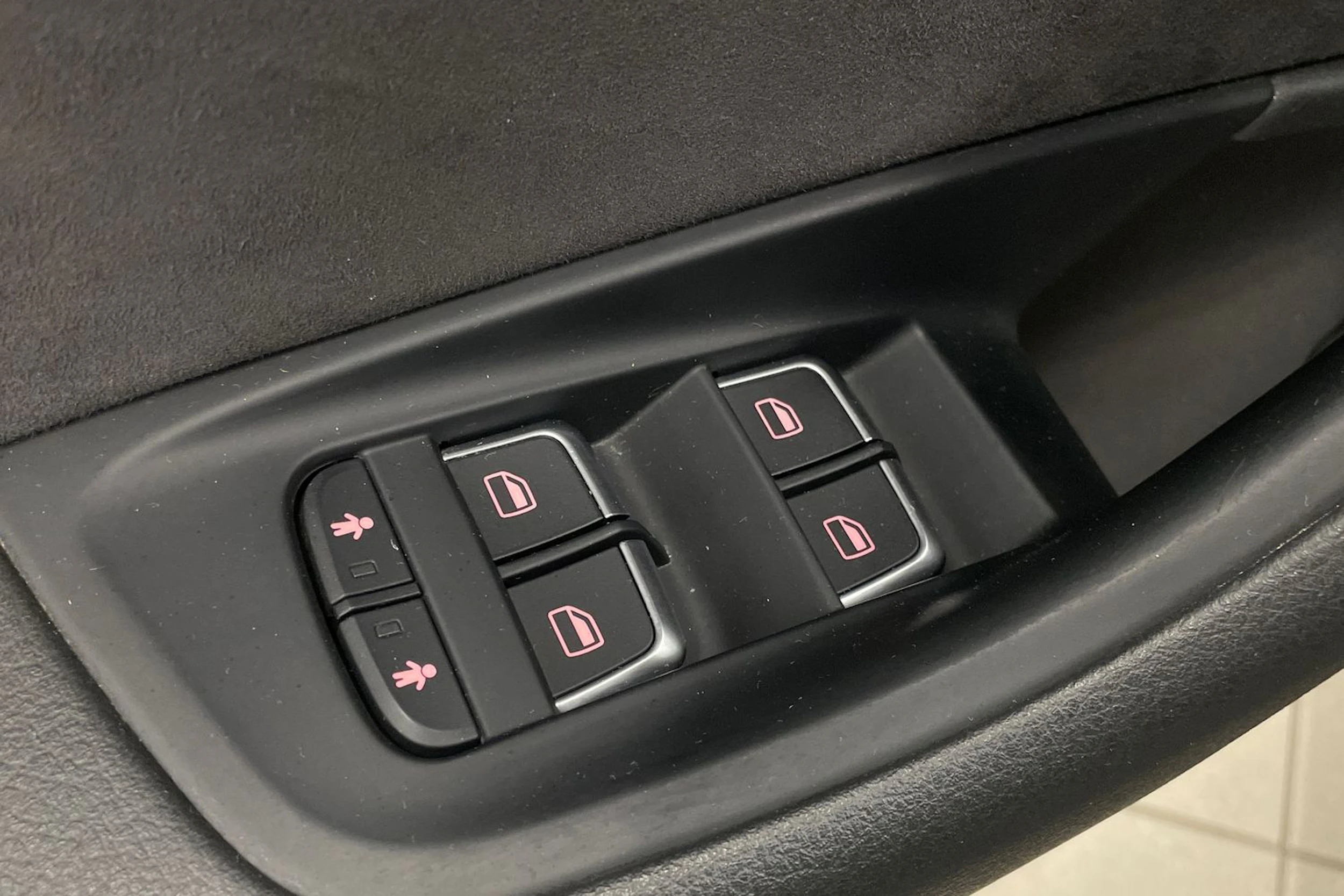 Musta Audi A6 ALLROAD QUATTRO 2015 kuva 11.