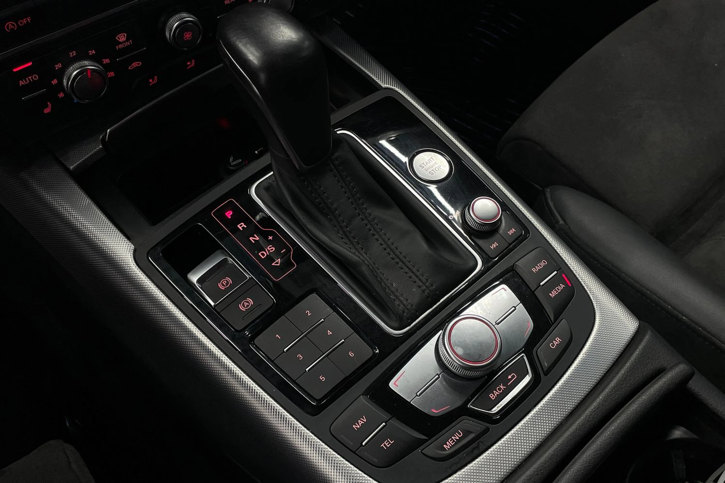 Musta Audi A6 ALLROAD QUATTRO 2015 kuva 18.