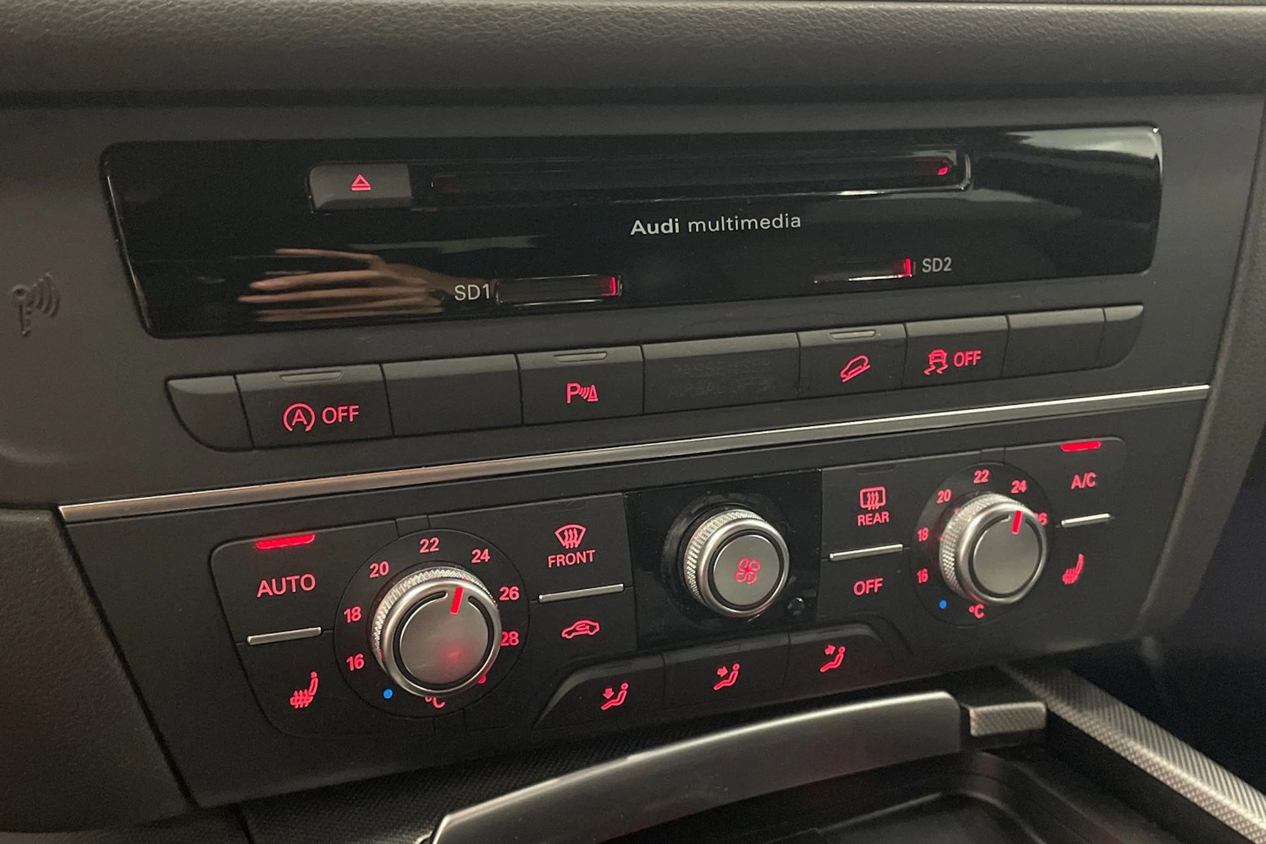 Musta Audi A6 ALLROAD QUATTRO 2015 kuva 19.