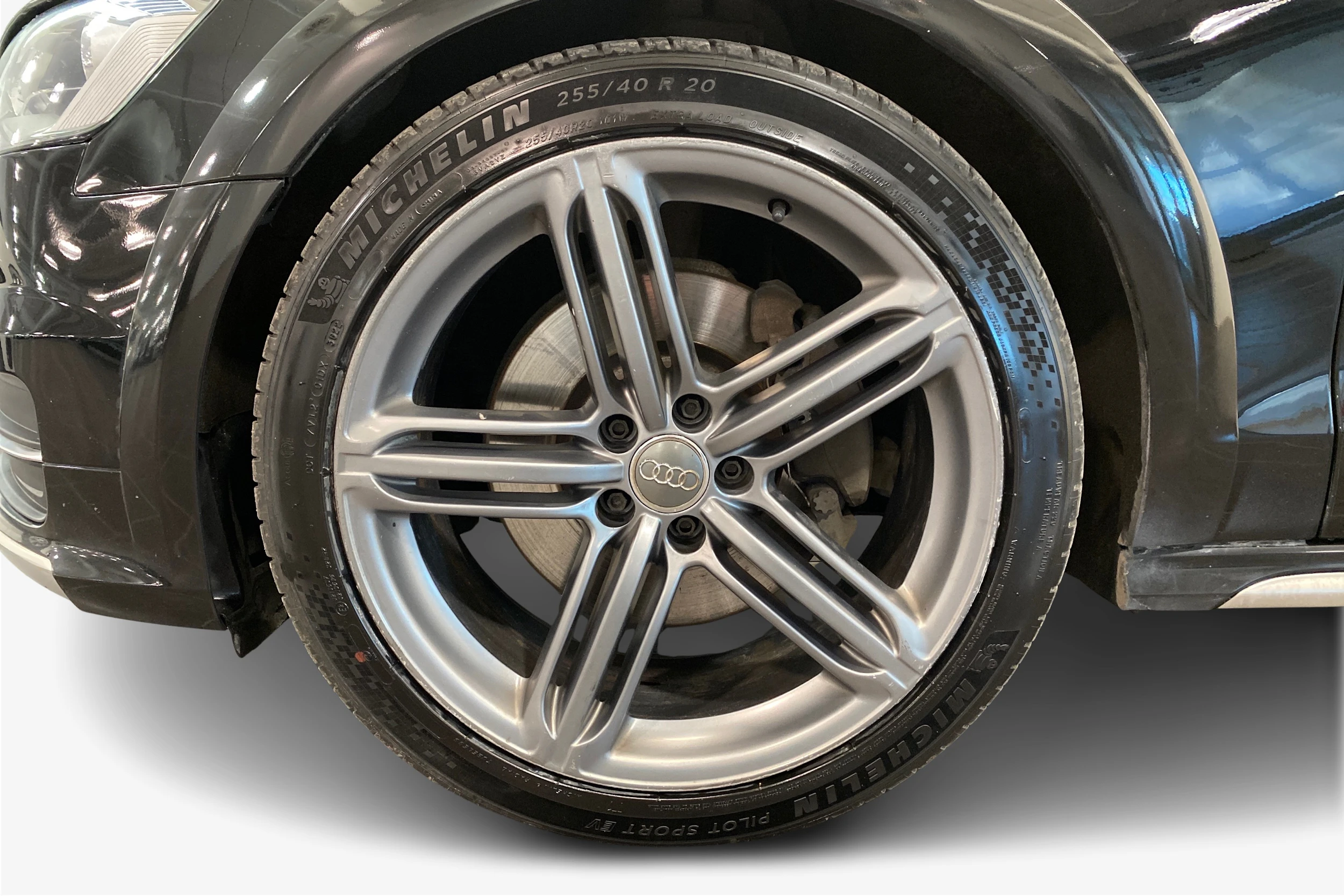 musta Audi A6 allroad quattro 2015 kuva 9.