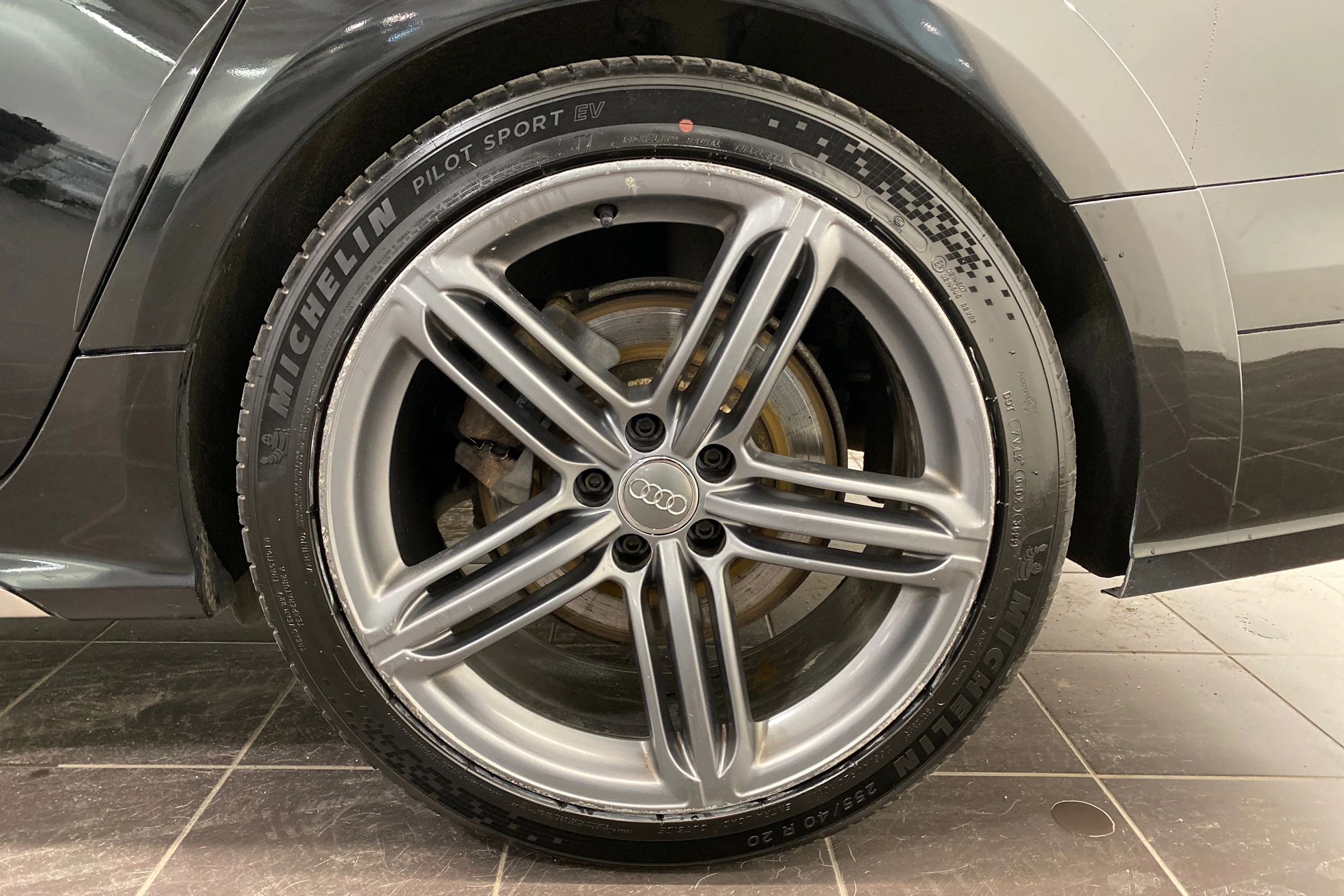 musta Audi A6 allroad quattro 2015 kuva 10.