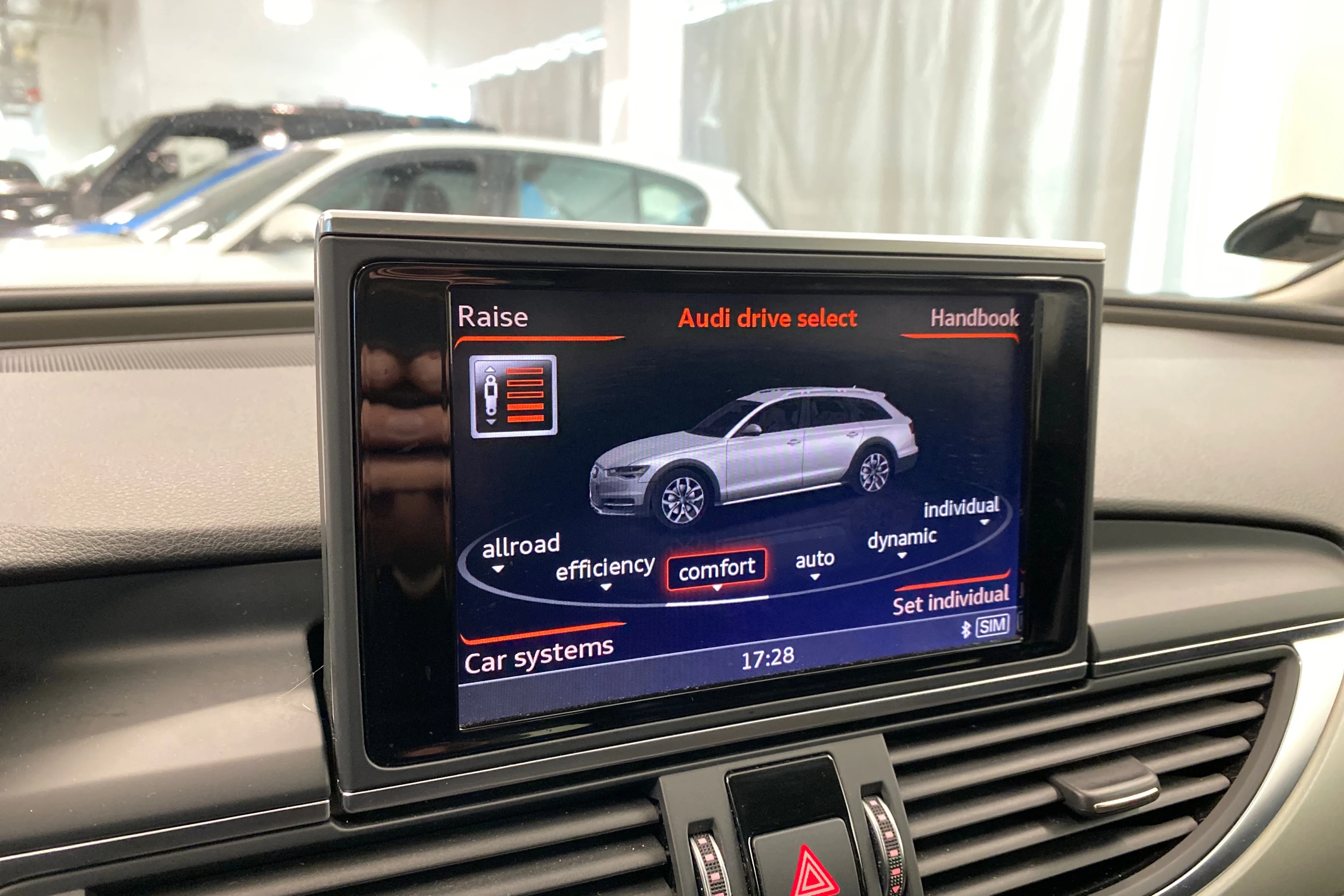 musta Audi A6 allroad quattro 2015 kuva 14.