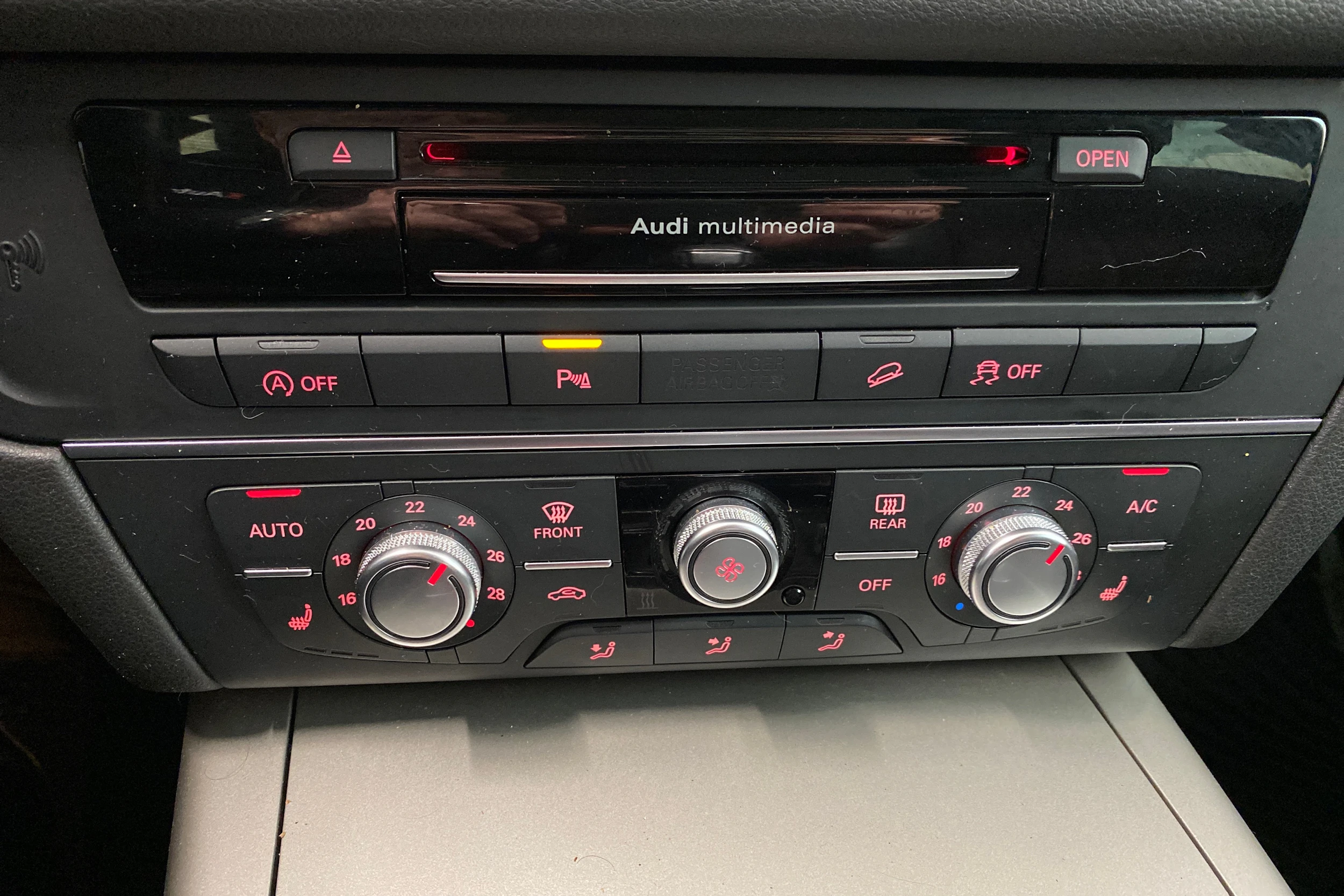 musta Audi A6 allroad quattro 2015 kuva 17.