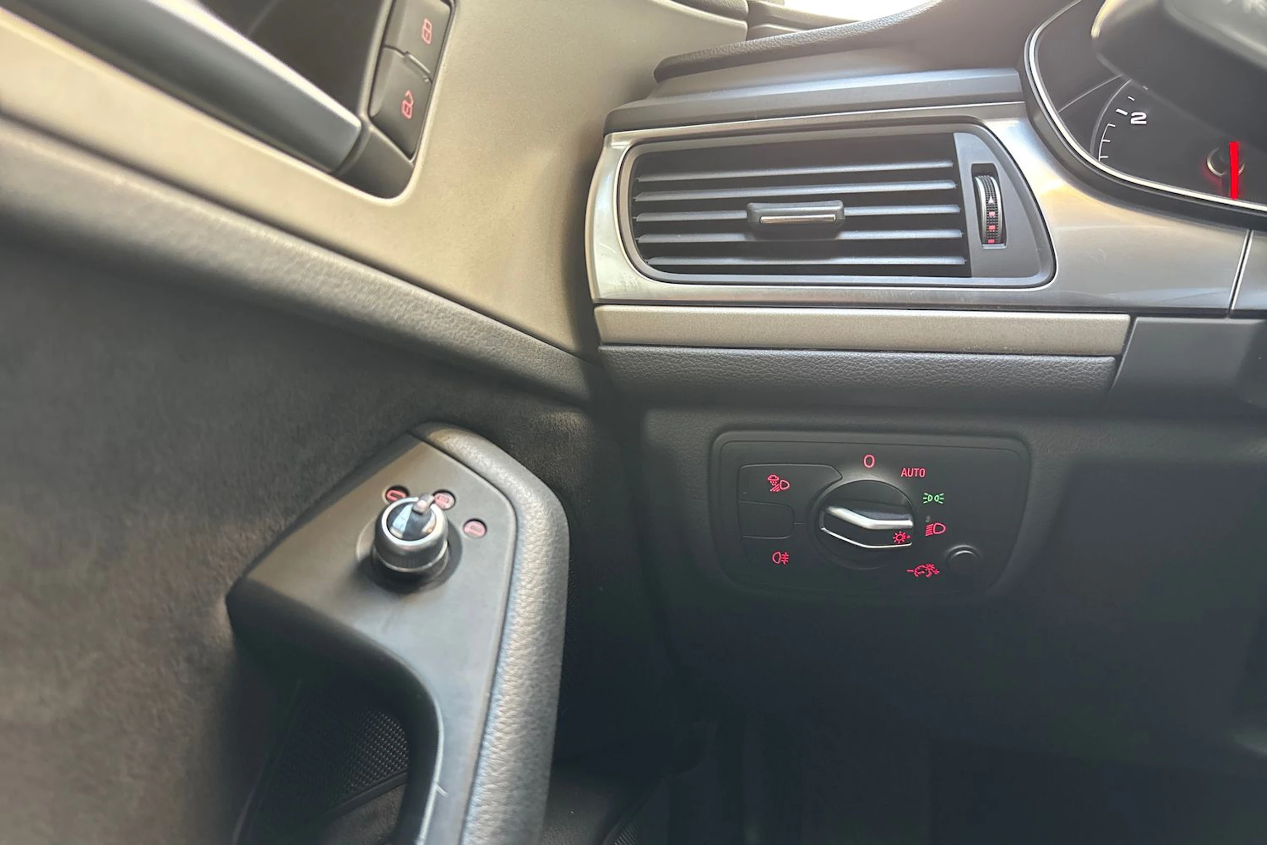 Ruskea (beige) Audi A6 ALLROAD QUATTRO 2015 kuva 23.