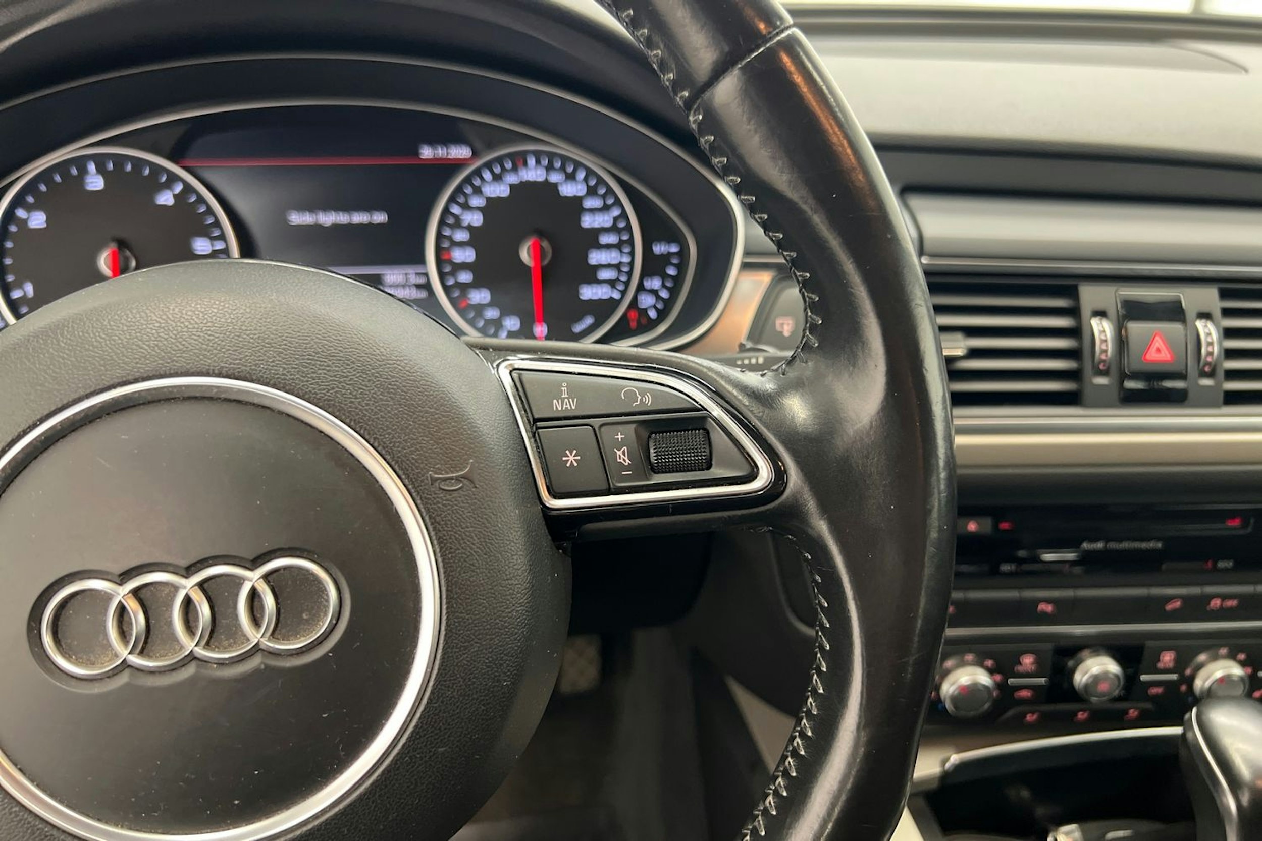 ruskea (beige) Audi A6 allroad quattro 2015 kuva 17.